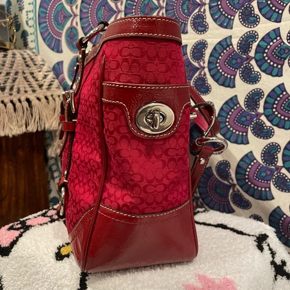 Coach east west gallery tote in gorgeous red - Picture 7 of 10